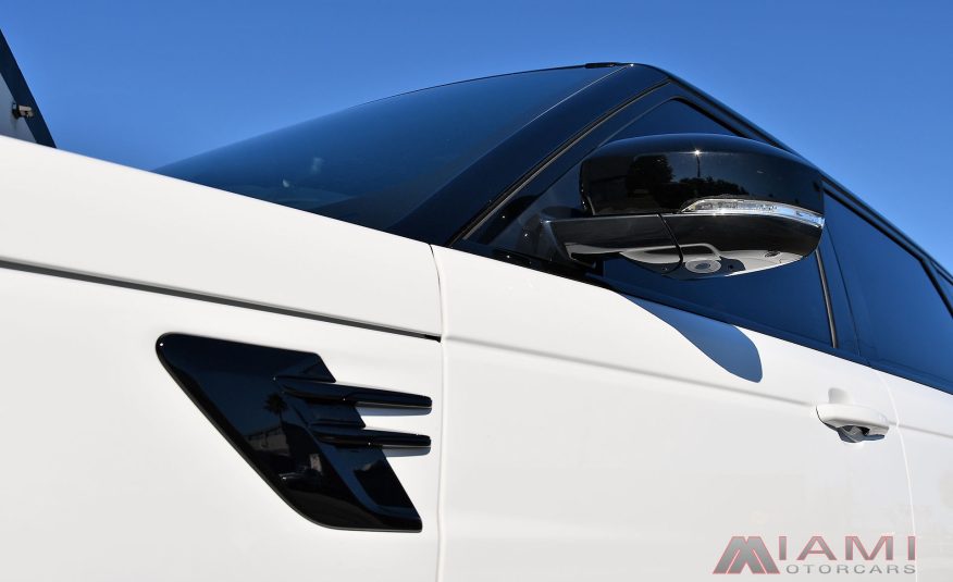 2020 Land Rover Range Rover SVR