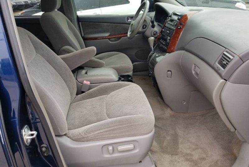 2005 Toyota Sienna