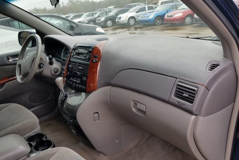 2005 Toyota Sienna