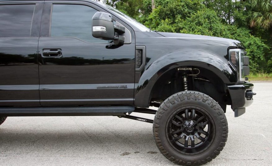 2017 Ford F-250 Super Duty Platinum Crew Cab Power Stroke