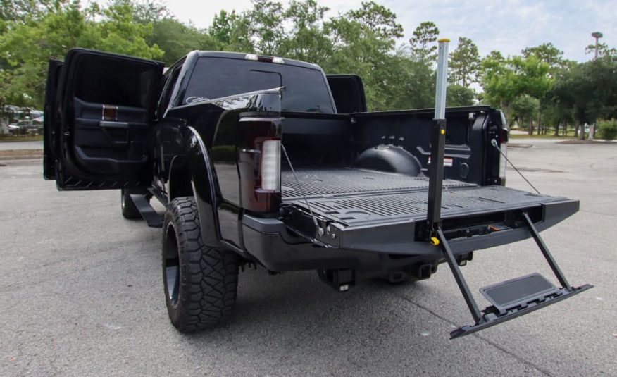 2017 Ford F-250 Super Duty Platinum Crew Cab Power Stroke