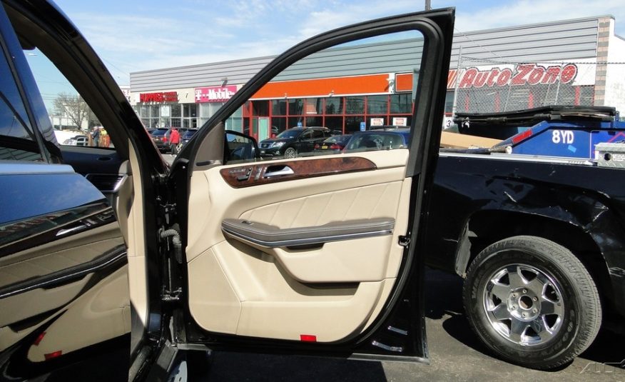 2016 Mercedes-Benz GL-Class GL 550 4MATIC®