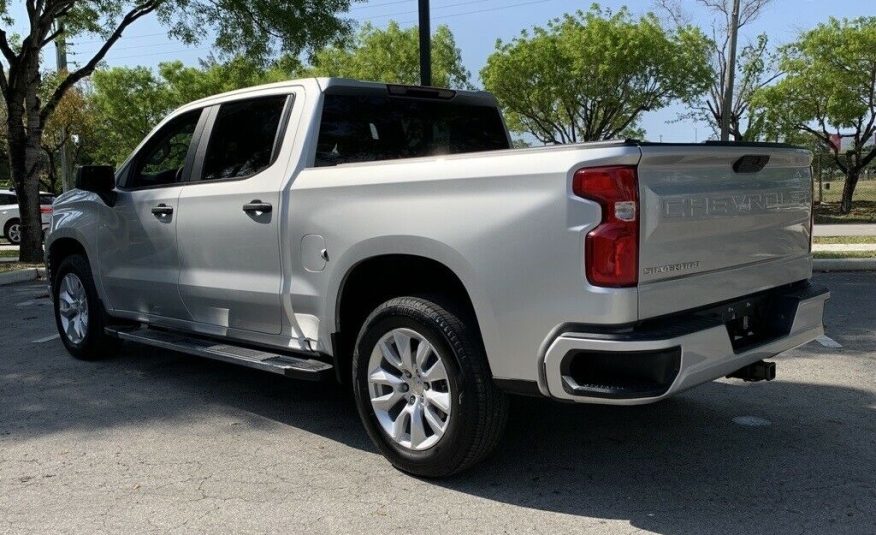 2020 Chevrolet Silverado 1500 Custom 49608 Miles Silver Ice Metallic 4D Crew Cab