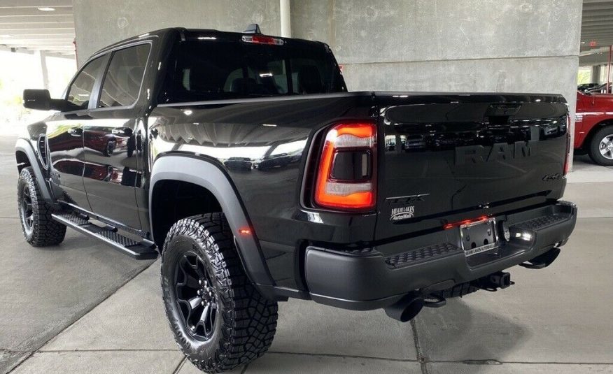 2022 Ram 1500 TRX 1039 Miles Diamond Black Crystal Pearlcoat 4D Crew Cab 6.2L Su