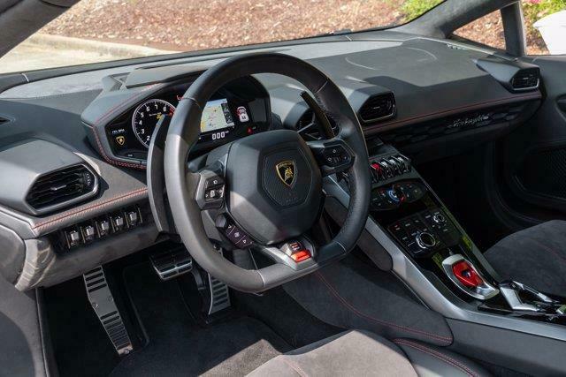 2017 Lamborghini Huracan 2DR CNV