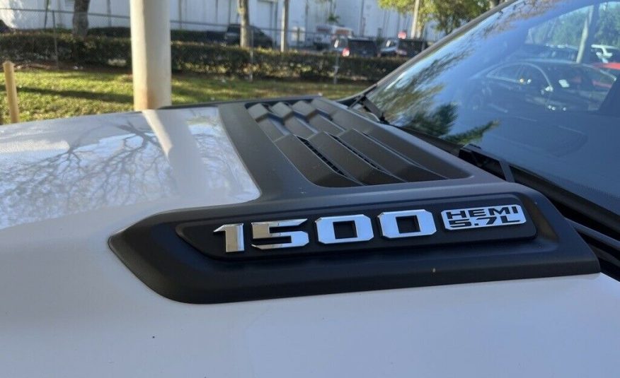 2021 Ram 1500 Laramie 17699 Miles Bright White Clearcoat 4D Crew Cab HEMI 5.7L V