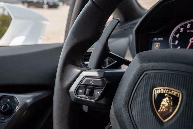 2017 Lamborghini Huracan 2DR CNV
