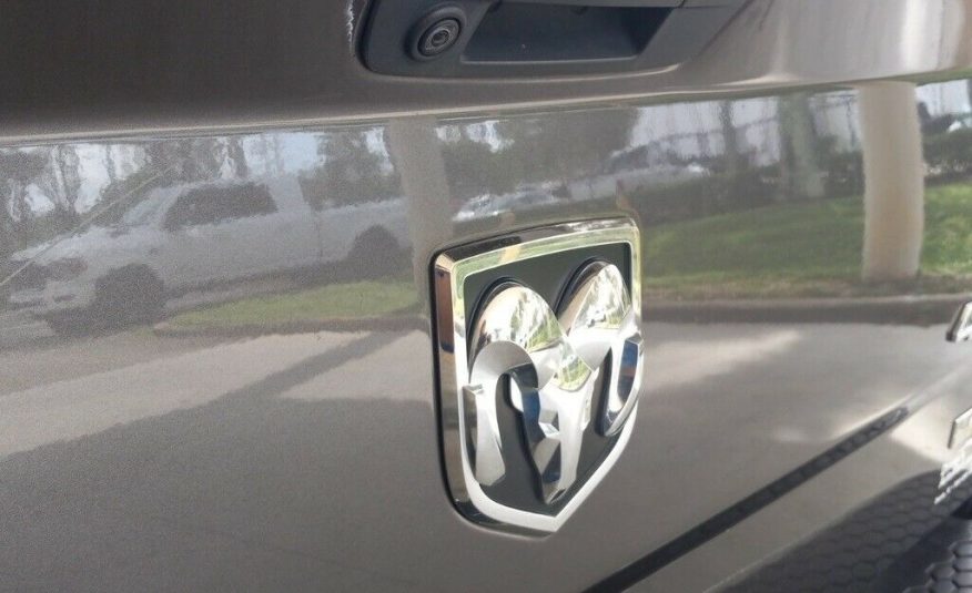 2019 Ram 1500 Classic SLT 61048 Miles Granite Crystal Metallic Clearcoat 4D Crew