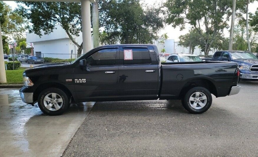 2017 Ram 1500 SLT 50273 Miles Brilliant Black Crystal Pearlcoat 4D Crew Cab HEMI