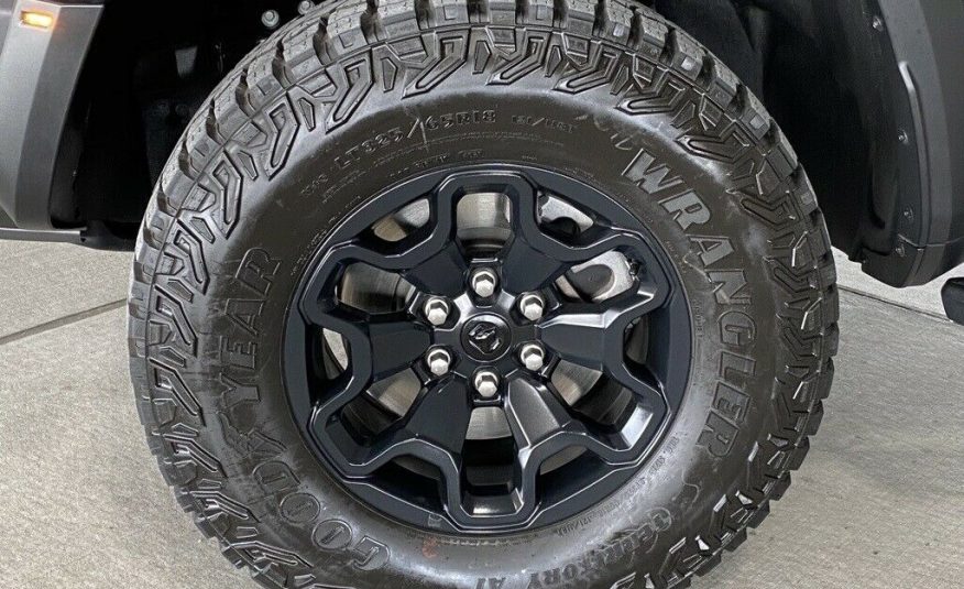 2022 Ram 1500 TRX 1039 Miles Diamond Black Crystal Pearlcoat 4D Crew Cab 6.2L Su