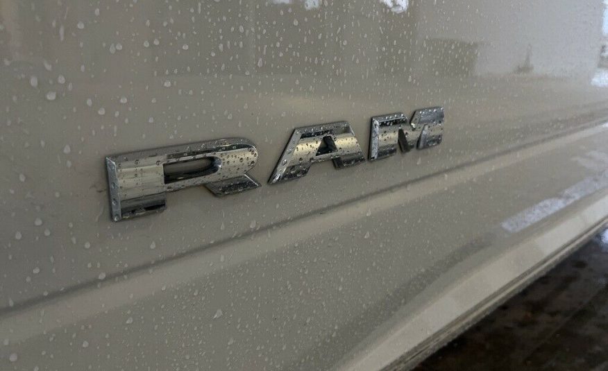 2021 Ram 2500 Laramie 6129 Miles Bright White Clearcoat 4D Crew Cab Cummins 6.7L