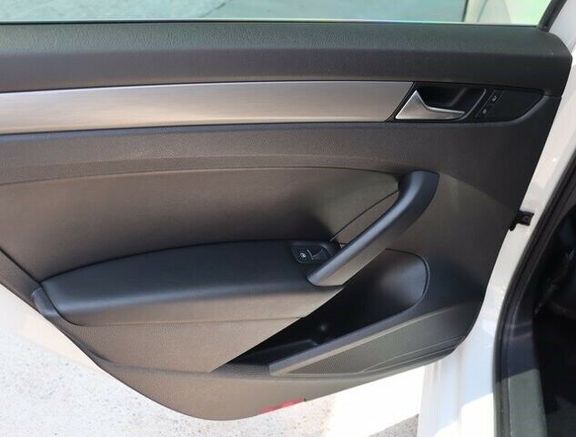 2014 Volkswagen Passat SE wSnrfNav