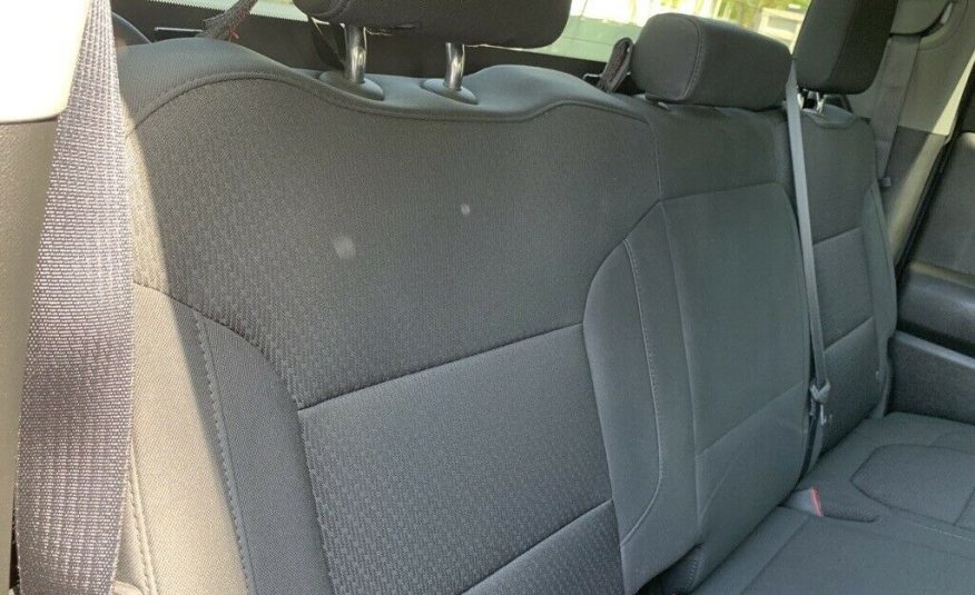 2020 Chevrolet Silverado 1500 Custom 49608 Miles Silver Ice Metallic 4D Crew Cab
