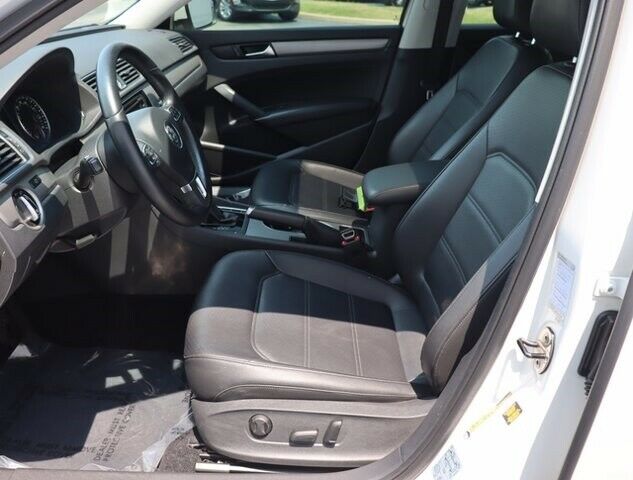 2014 Volkswagen Passat SE wSnrfNav