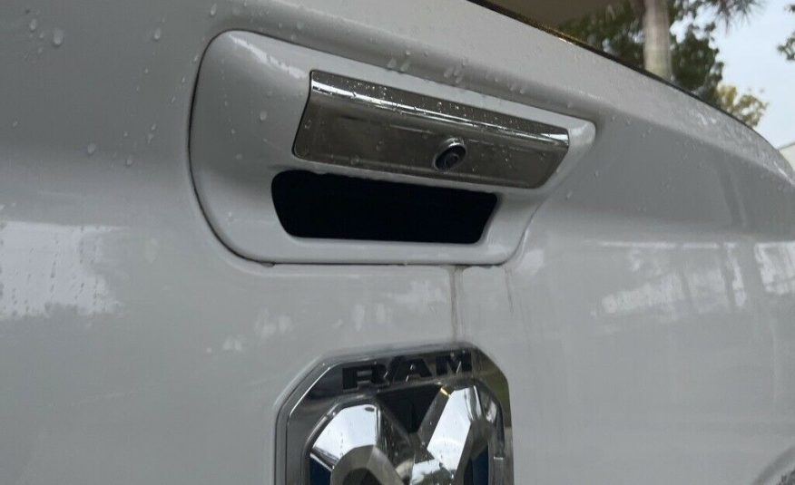 2021 Ram 2500 Laramie 6129 Miles Bright White Clearcoat 4D Crew Cab Cummins 6.7L