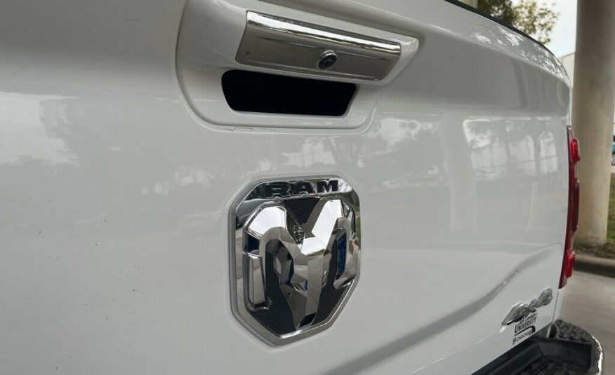 2021 Ram 2500 Laramie 5539 Miles Bright White Clearcoat 4D Crew Cab Cummins 6.7L