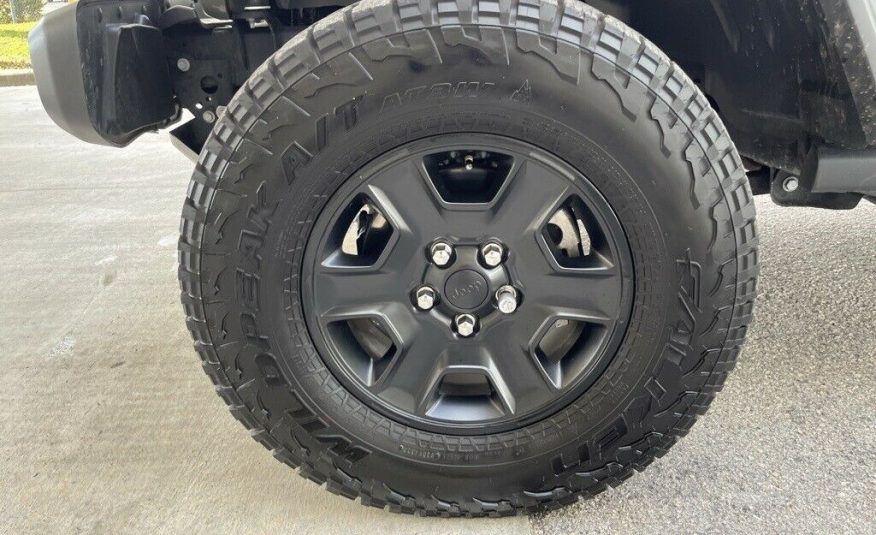 2021 Jeep Gladiator Mojave 11358 Miles Sting-Gray Clearcoat 4D Crew Cab 3.6L V6