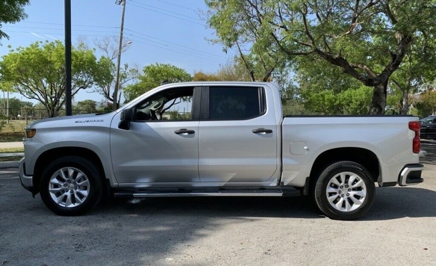 2020 Chevrolet Silverado 1500 Custom 49608 Miles Silver Ice Metallic 4D Crew Cab