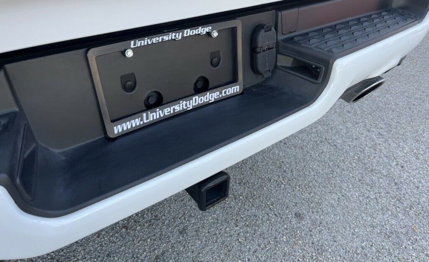 2021 Ram 1500 Laramie 17699 Miles Bright White Clearcoat 4D Crew Cab HEMI 5.7L V