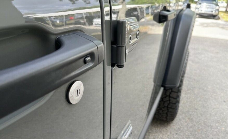 2021 Jeep Gladiator Mojave 11358 Miles Sting-Gray Clearcoat 4D Crew Cab 3.6L V6