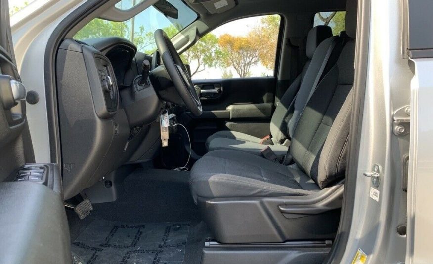 2020 Chevrolet Silverado 1500 Custom 49608 Miles Silver Ice Metallic 4D Crew Cab