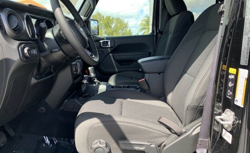 2022 Jeep Wrangler Unlimited Willys 24 Miles Black Clearcoat 4D Sport Utility 3.