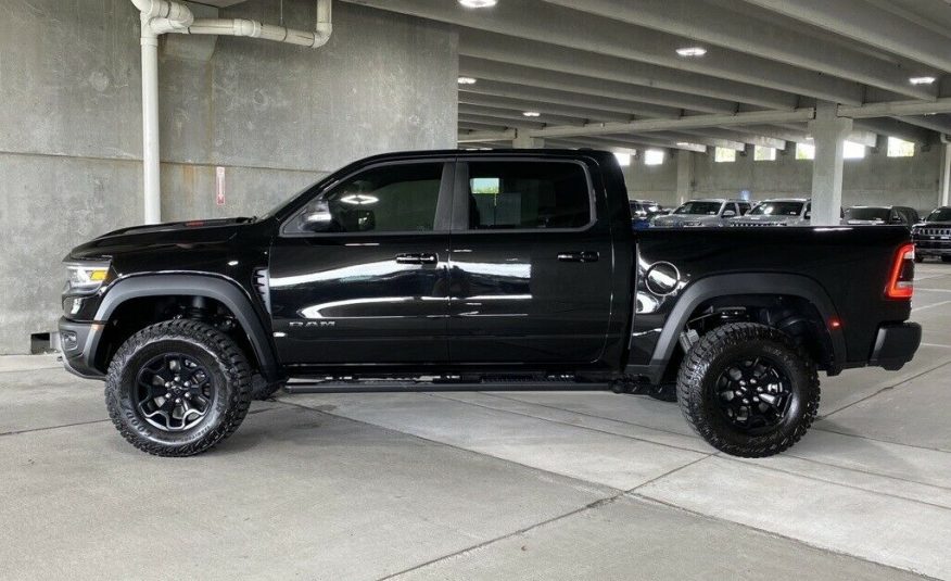 2022 Ram 1500 TRX 1039 Miles Diamond Black Crystal Pearlcoat 4D Crew Cab 6.2L Su