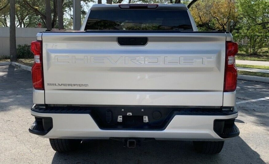 2020 Chevrolet Silverado 1500 Custom 49608 Miles Silver Ice Metallic 4D Crew Cab