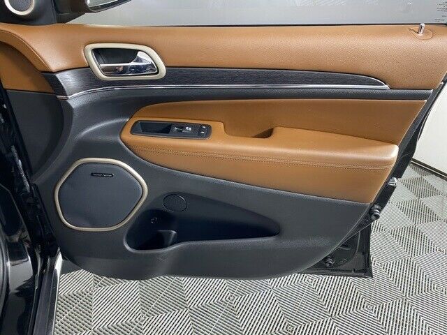 2017 Jeep Grand Cherokee Summit