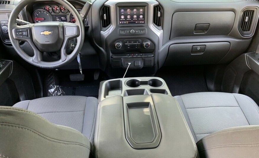 2020 Chevrolet Silverado 1500 Custom 49608 Miles Silver Ice Metallic 4D Crew Cab