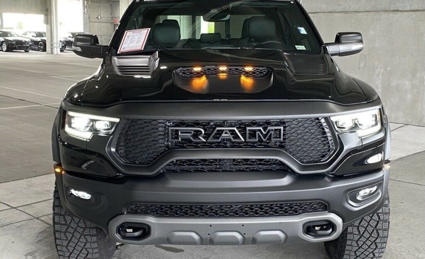 2022 Ram 1500 TRX 1039 Miles Diamond Black Crystal Pearlcoat 4D Crew Cab 6.2L Su