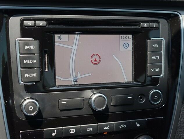 2014 Volkswagen Passat SE wSnrfNav