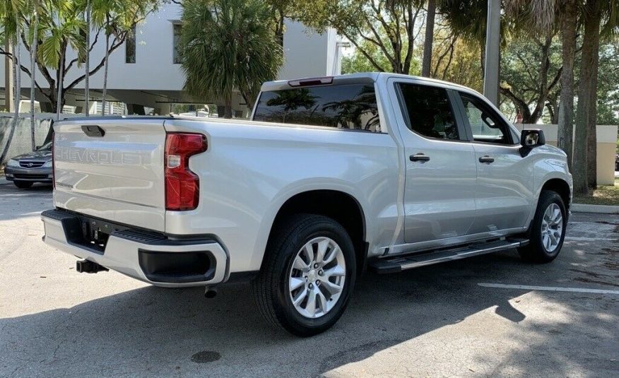 2020 Chevrolet Silverado 1500 Custom 49608 Miles Silver Ice Metallic 4D Crew Cab