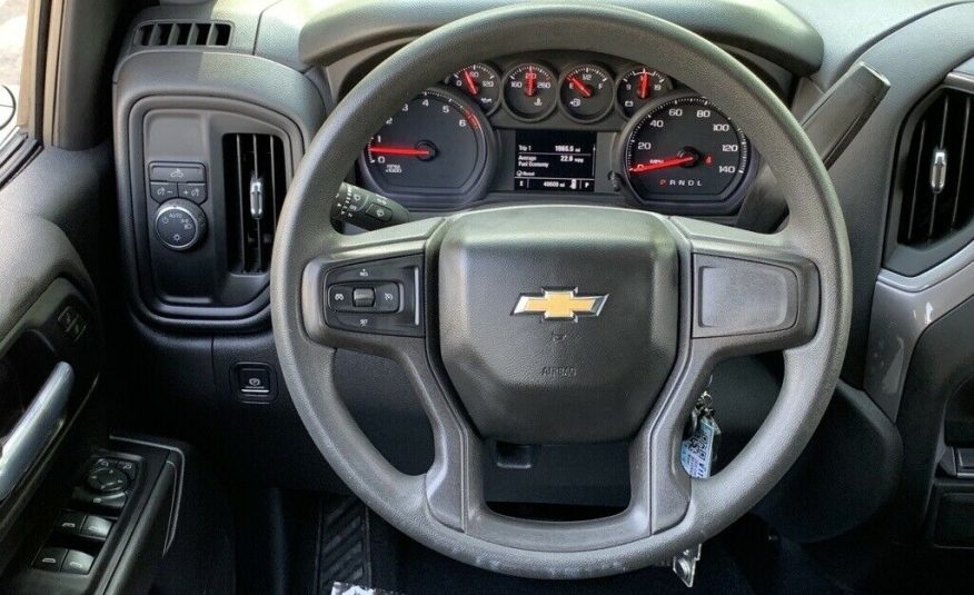 2020 Chevrolet Silverado 1500 Custom 49608 Miles Silver Ice Metallic 4D Crew Cab