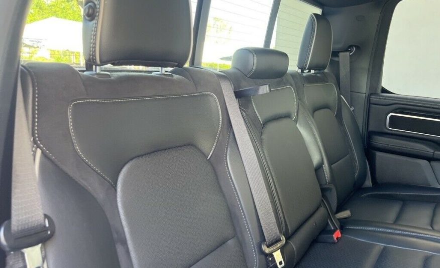 2021 Ram 1500 Laramie 17699 Miles Bright White Clearcoat 4D Crew Cab HEMI 5.7L V