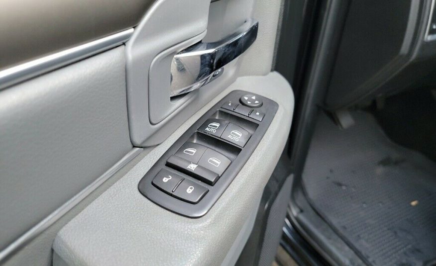 2017 Ram 1500 SLT 50273 Miles Brilliant Black Crystal Pearlcoat 4D Crew Cab HEMI