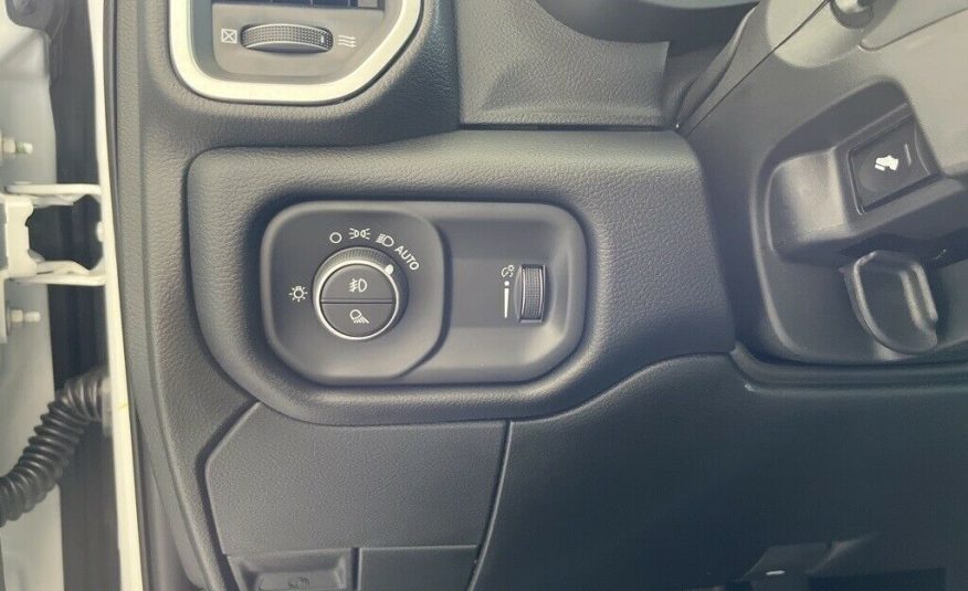 2022 Ram 5500HD Tradesman 716 Miles Cummins 6.7L I6 Turbodiesel Aisin 6-Speed