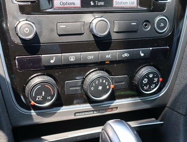 2014 Volkswagen Passat SE wSnrfNav
