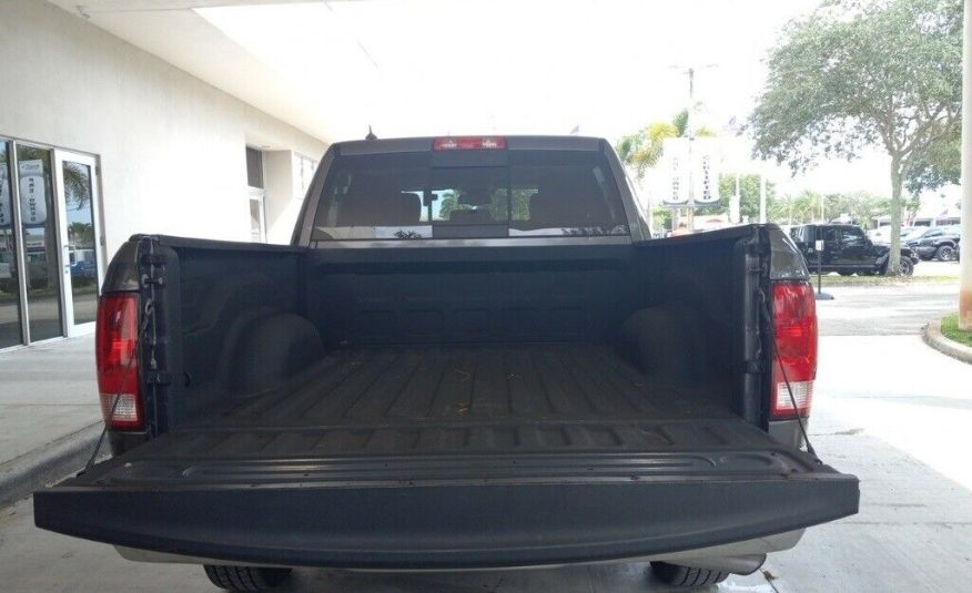 2019 Ram 1500 Classic SLT 61048 Miles Granite Crystal Metallic Clearcoat 4D Crew