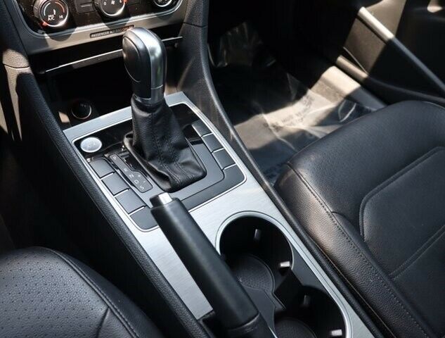 2014 Volkswagen Passat SE wSnrfNav