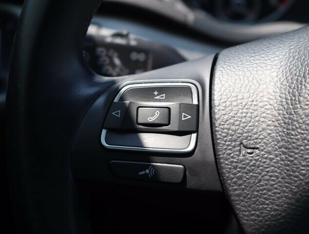 2014 Volkswagen Passat SE wSnrfNav