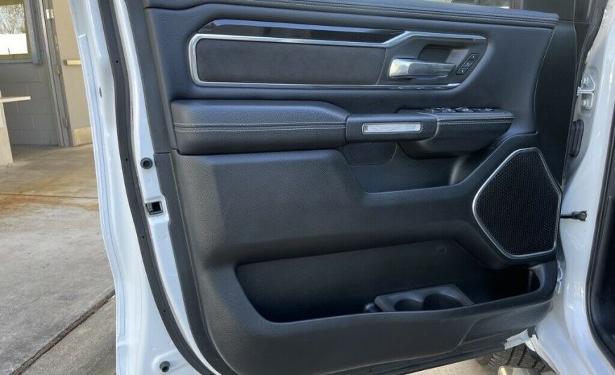 2021 Ram 1500 Laramie 17699 Miles Bright White Clearcoat 4D Crew Cab HEMI 5.7L V