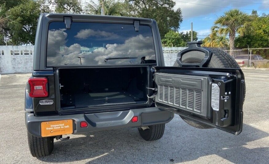 2018 Jeep Wrangler Unlimited Sahara 11445 Miles Black Clearcoat 4D Sport Utility