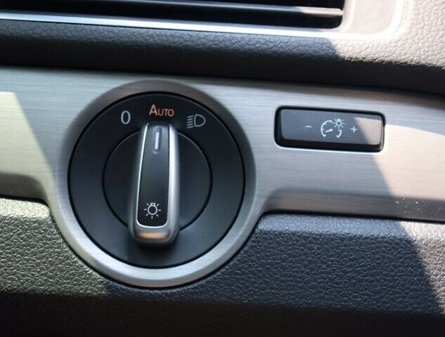 2014 Volkswagen Passat SE wSnrfNav