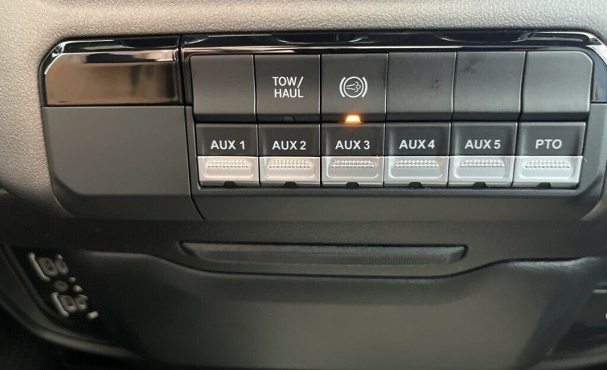 2022 Ram 5500HD Tradesman 716 Miles Cummins 6.7L I6 Turbodiesel Aisin 6-Speed