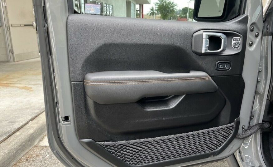 2021 Jeep Gladiator Mojave 11358 Miles Sting-Gray Clearcoat 4D Crew Cab 3.6L V6