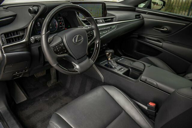 2019 Lexus ES 350 With Navigation