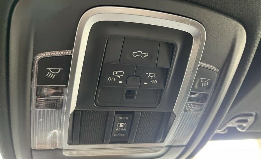 2021 Ram 1500 Laramie 16448 Miles Diamond Black Crystal Pearlcoat 4D Crew Cab HE