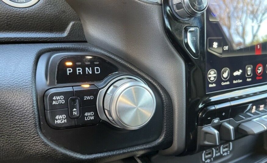 2021 Ram 1500 Laramie 17699 Miles Bright White Clearcoat 4D Crew Cab HEMI 5.7L V