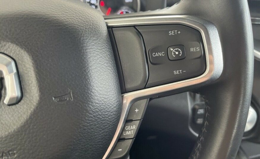 2021 Ram 1500 Laramie 16448 Miles Diamond Black Crystal Pearlcoat 4D Crew Cab HE
